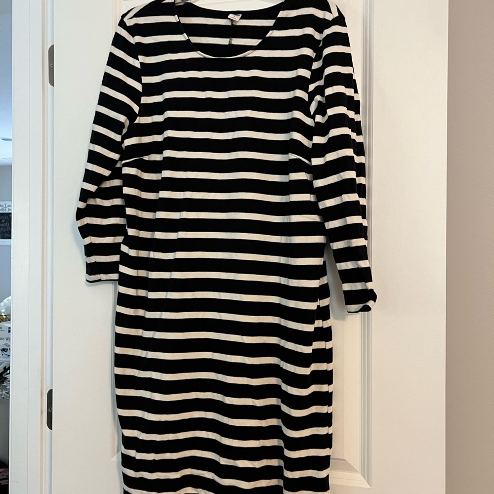 Old Navy - Large Black & White Striped dress